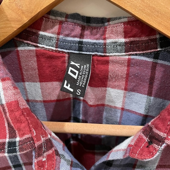Fox flannel button up. Size Sm. - Picture 3 of 3